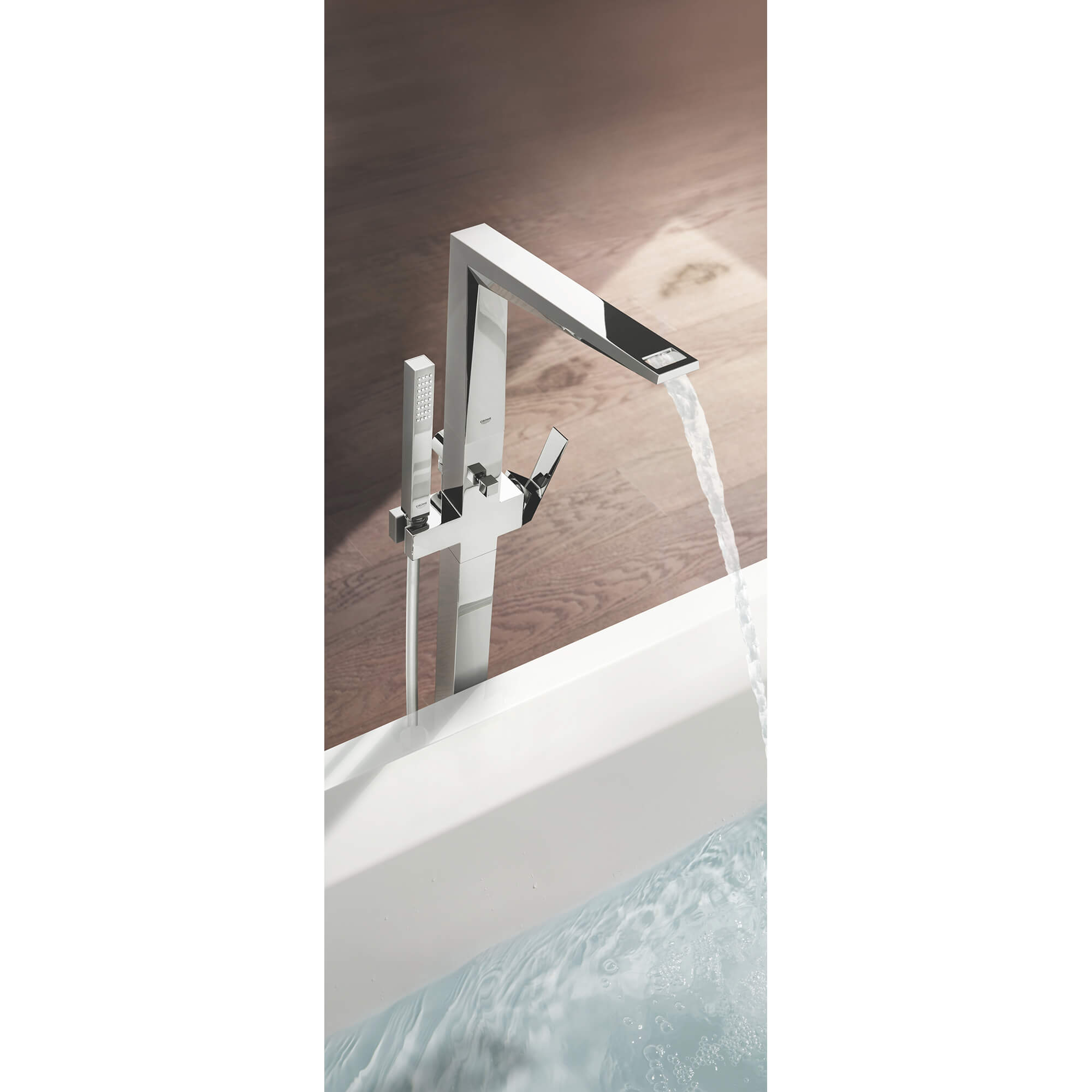 Single Handle Freestanding Tub Faucet with 175 GPM Hand Shower